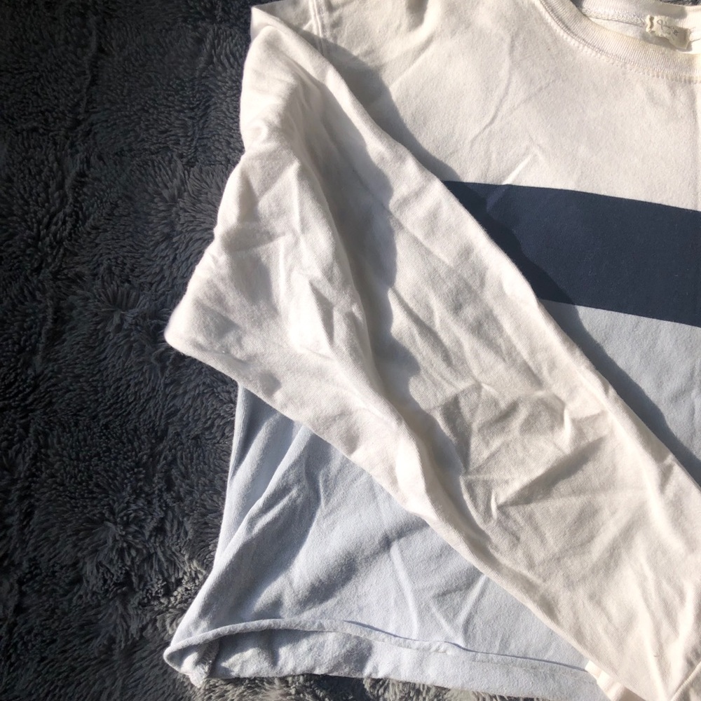 Brandy Melville top - Picture 2 of 3